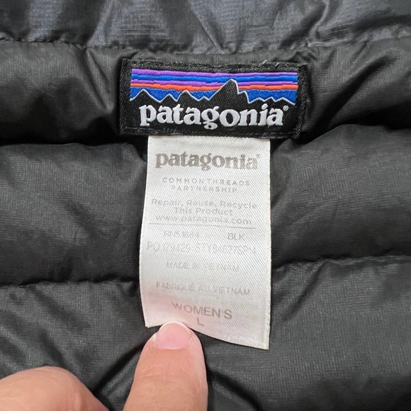 Patagonia Down Sweater Vest Women’s Black Size Large AOL Logo - Picture 4 of 9